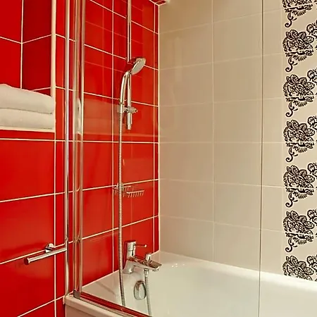 Hotell Berkeley 3*